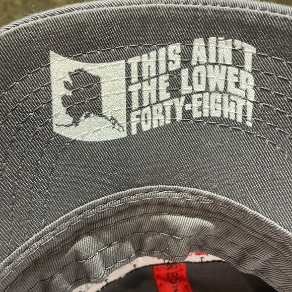 Alaska Wild Gear Youth Platinum Series by Outdoor Cap grey and red adjustable - Picture 2 of 10